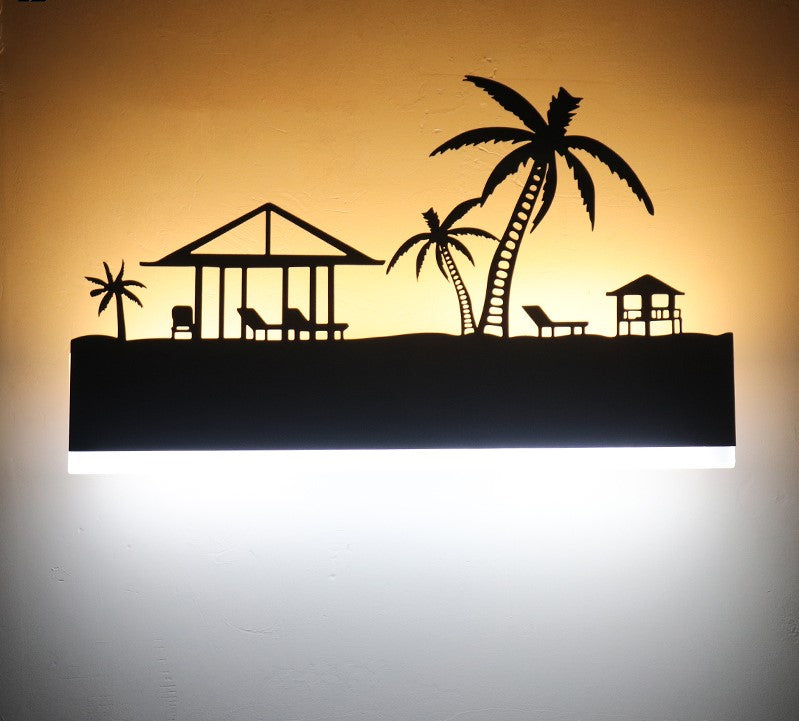 Wall lamp with versatile design
