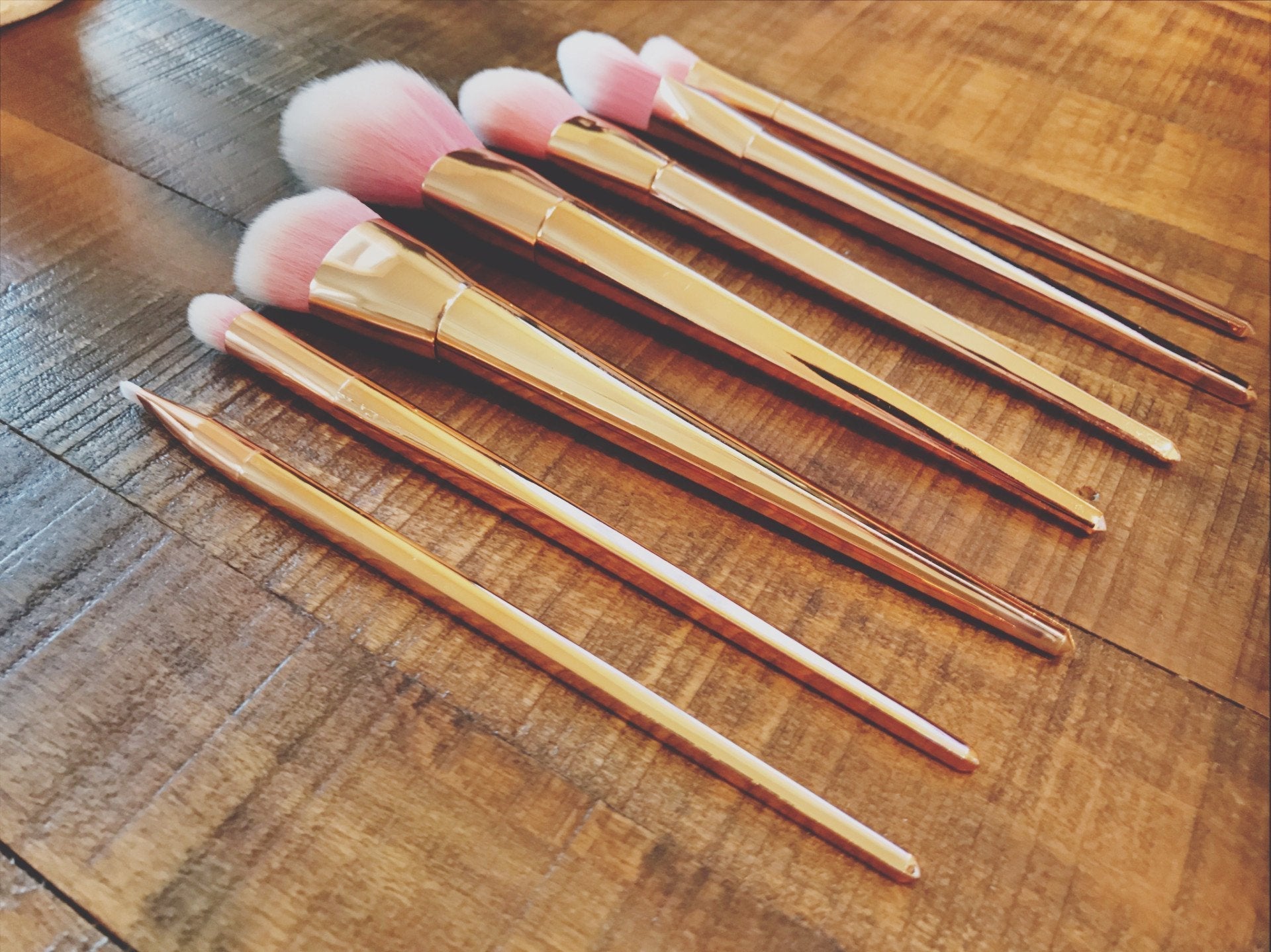 Rose Gold Contour Makeup Brushes - 7 Piece Set