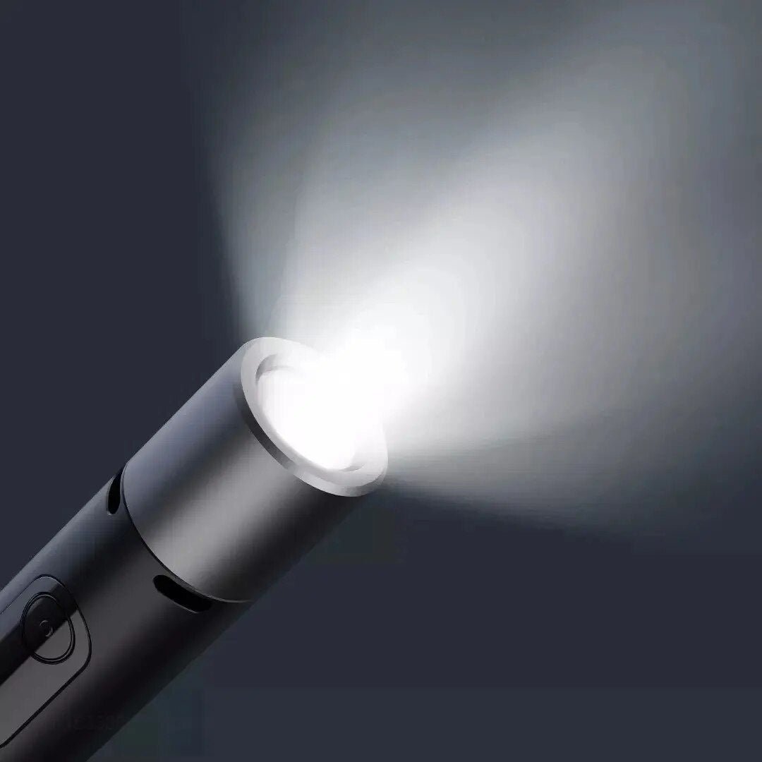 FlashShield - The ultimate defense lamp - Security at your fingertips