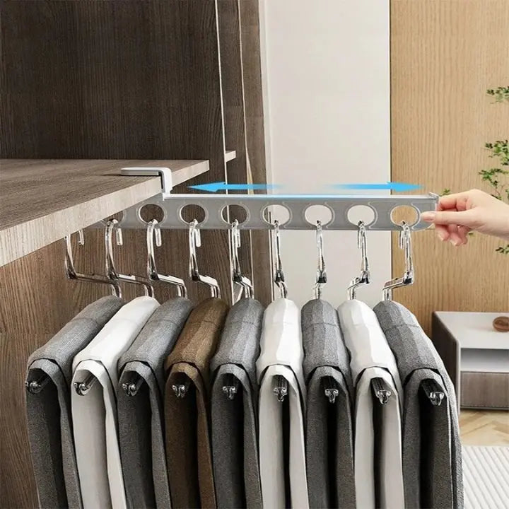 Space-saving wardrobe organizer