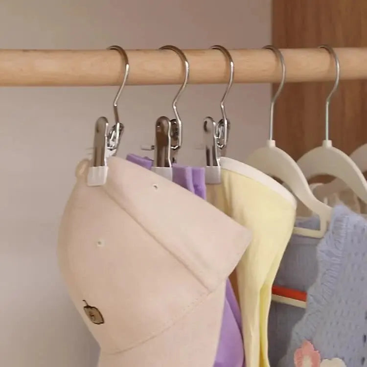 Space-saving metal clip hook with PVC handle – More stable than wood & plastic