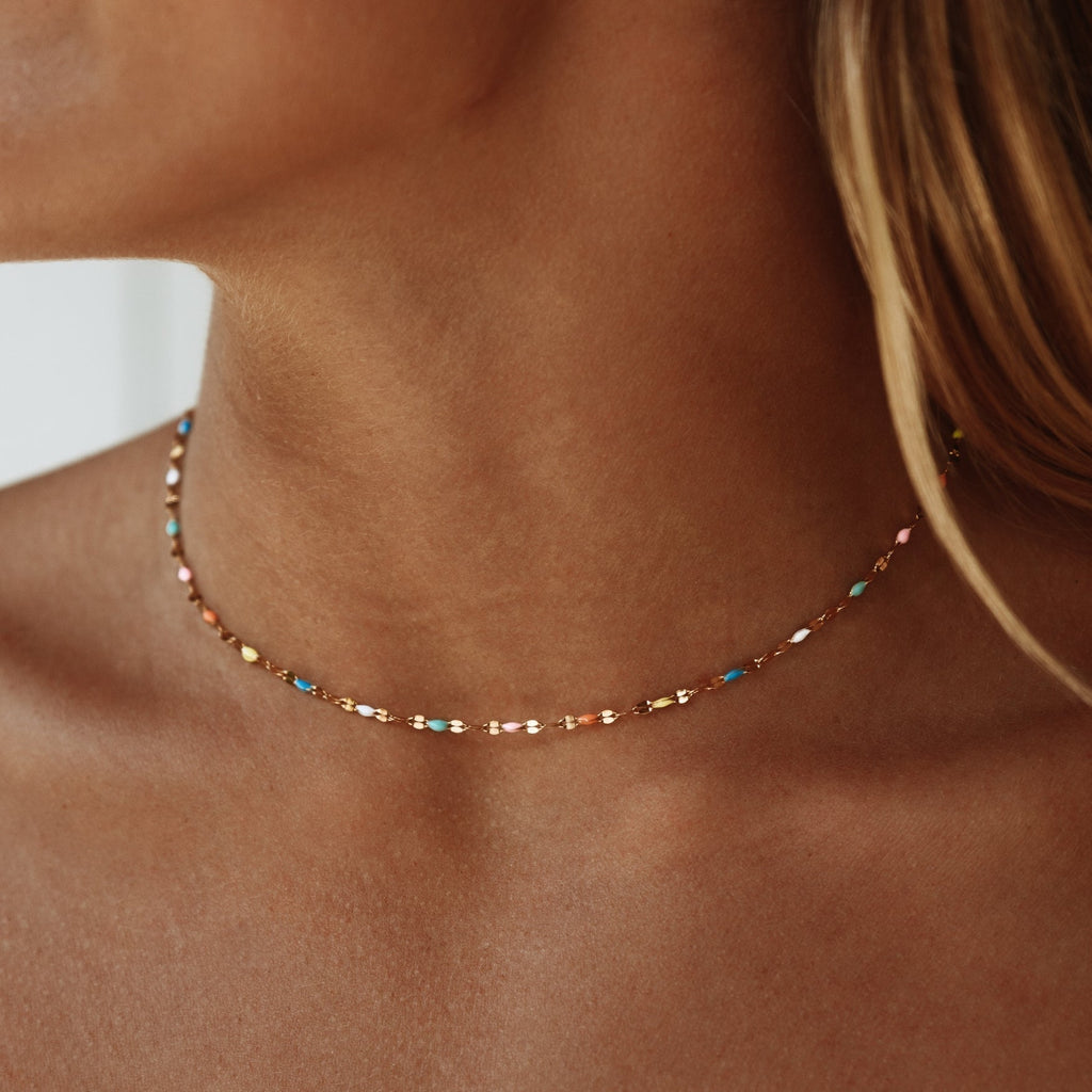 Rainbow choker necklace for everyday use