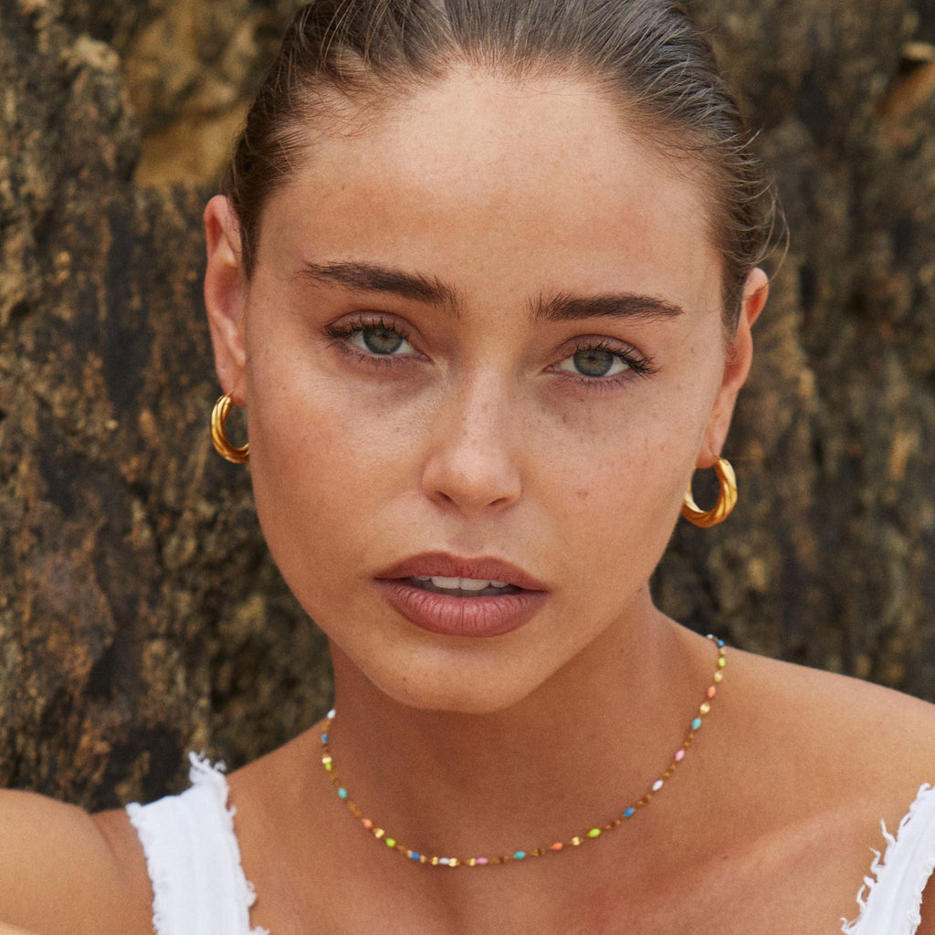 Rainbow choker necklace for everyday use