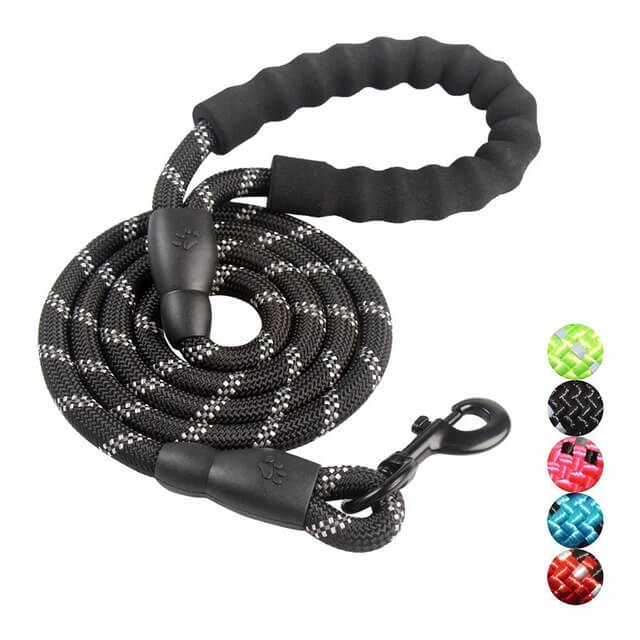 Tangle-Free Reflective Dog Leash – Durable Nylon, 1.8 Meters Long, 360-Degree Rotatable Hook for Safe Evening Walks