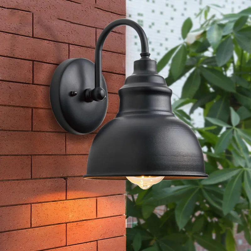 Elegant Vintage Style Garden Lamp
