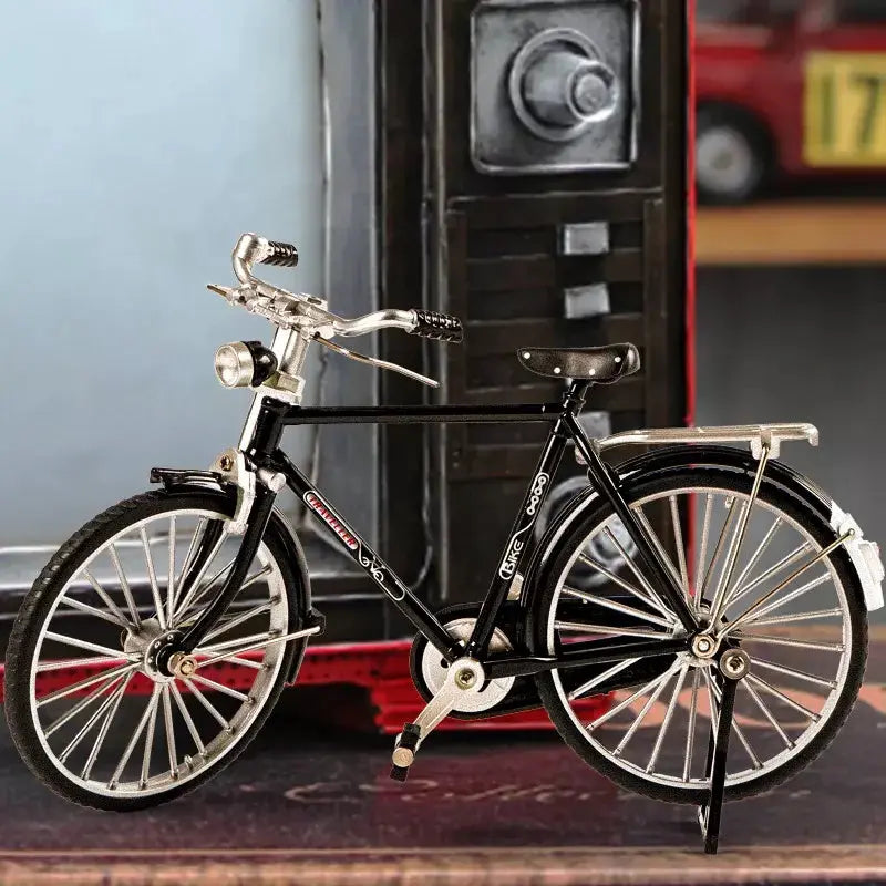 Retro bicycle model 1:8 scale