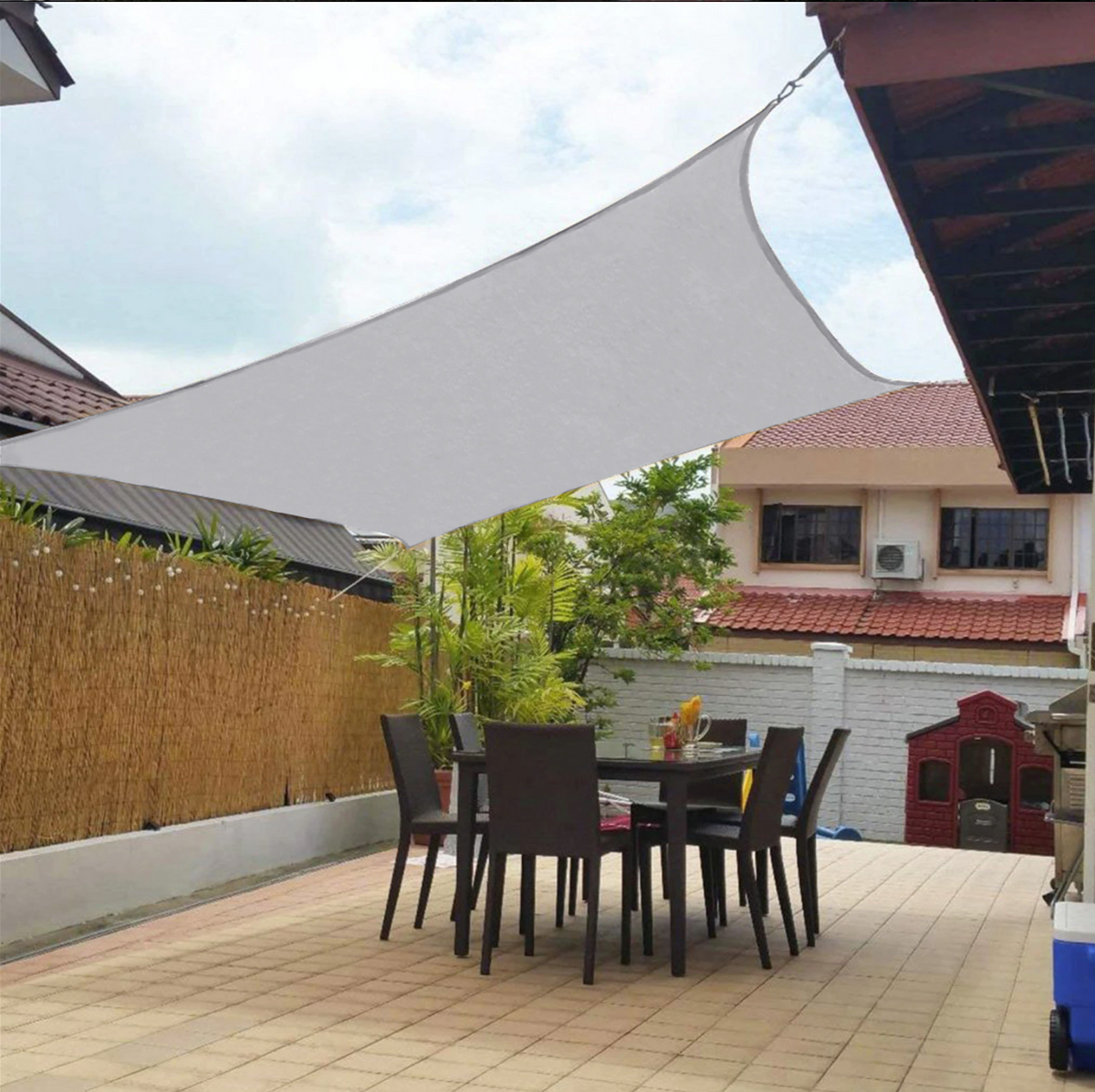 Water-repellent Sunshade – UV protection for Balcony, Garden or Terrace (Triangle or Square)