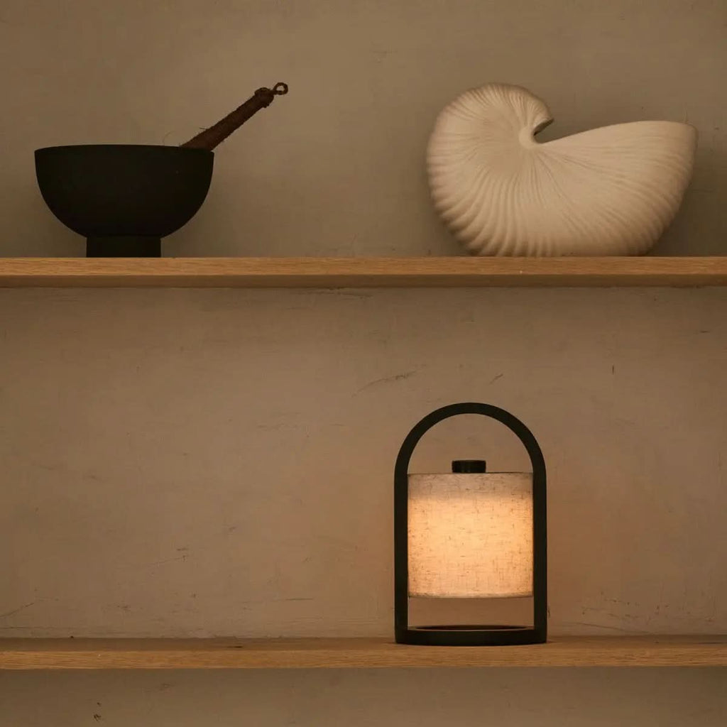 Wireless, 3 light modes & rechargeable battery up to 100 hours