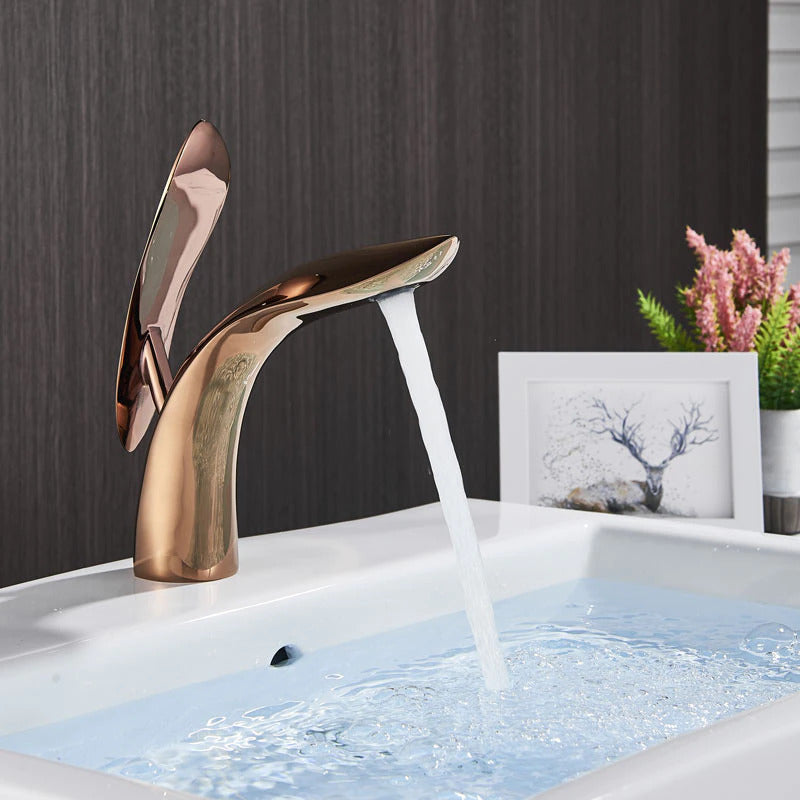 Luxurious modern bathroom faucet