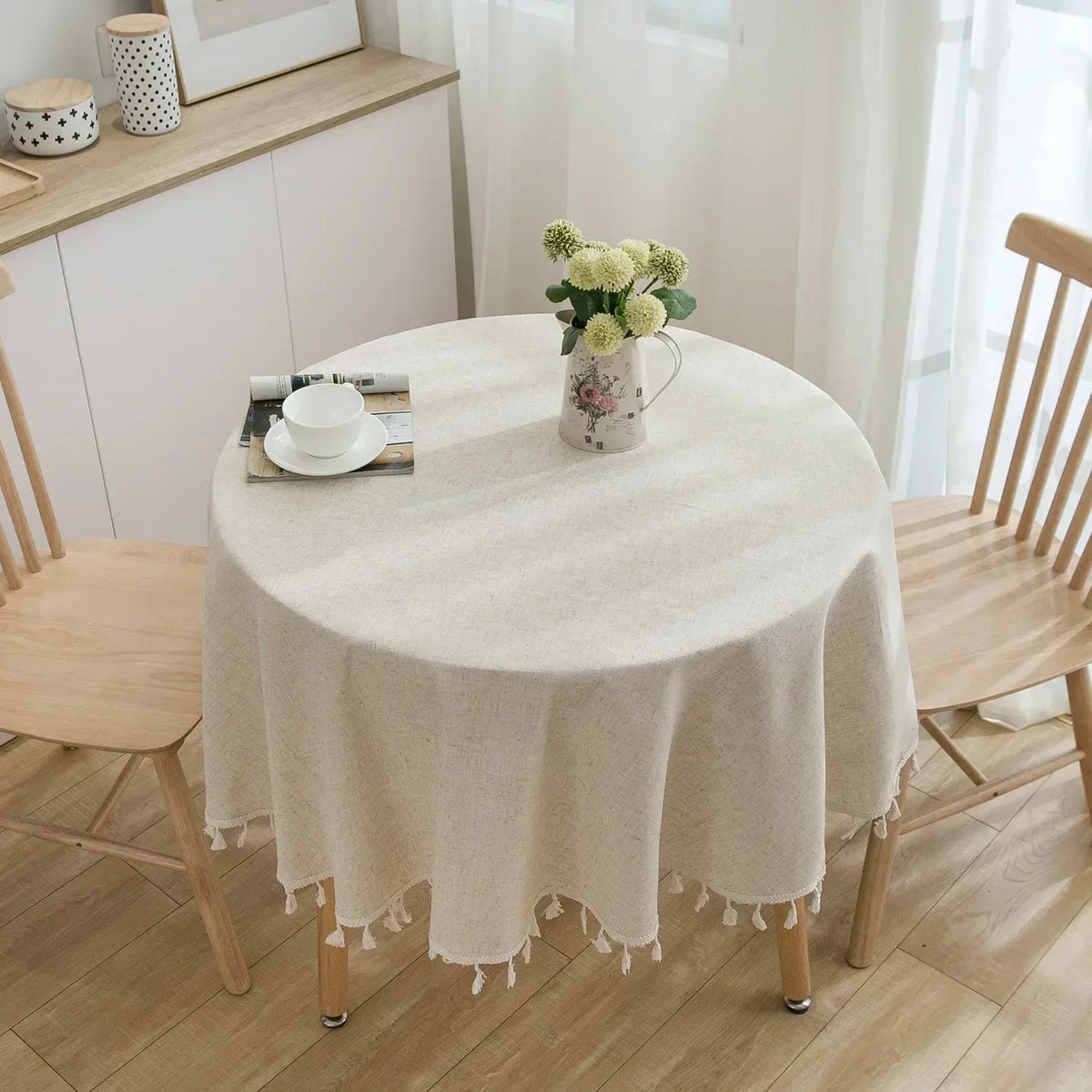 Round Linen-Cotton Tablecloth with Tassels
