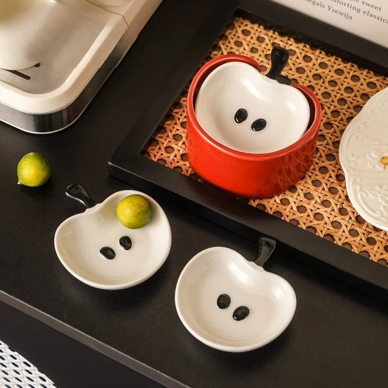 Yummy Apple-Shaped Snack Plates