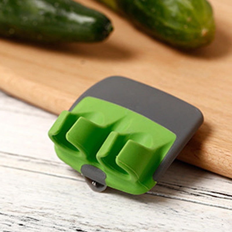 FingerGuard - Veilig Groenteschiller voor de Keuken