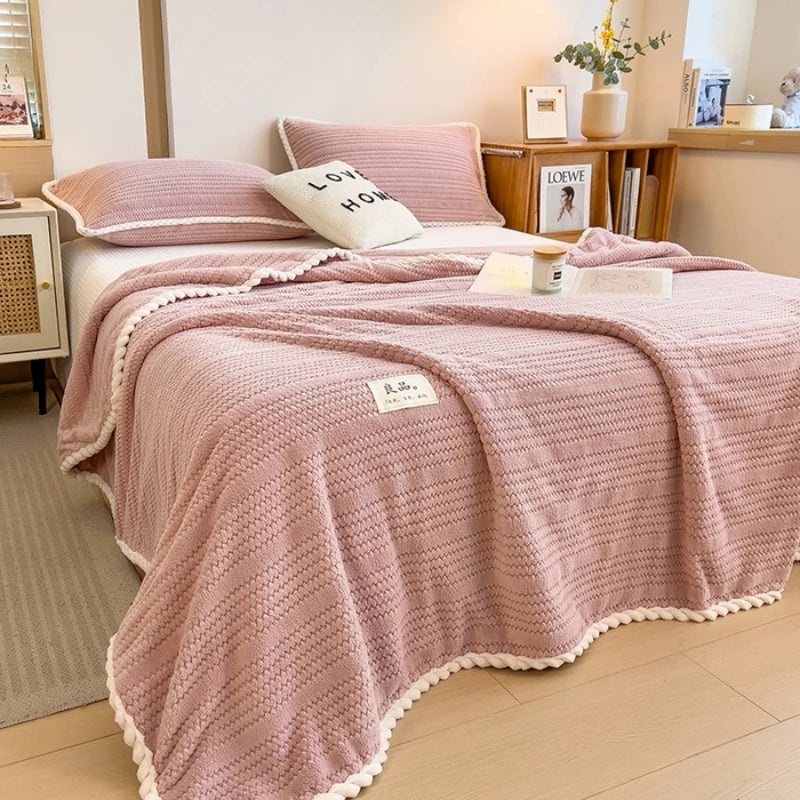 Throw Blanket WarmHug | Fluffy Flannel | Checkered Design | For Sofa & Bed | Four Seasons