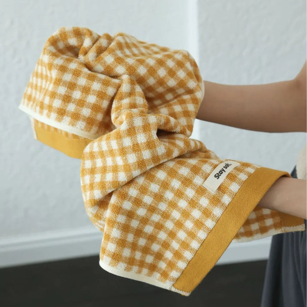 Retro Small Grid Cotton Towel – Soft & Absorbent Household Towel