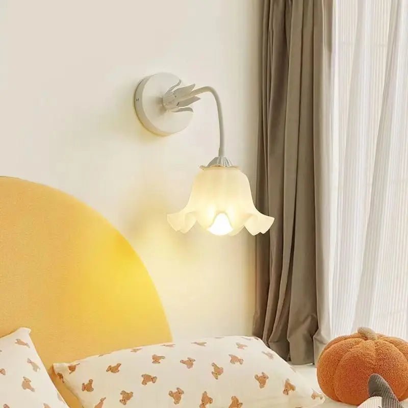 FrenchBloom - Elegant Wall Lamp with Flower Pattern