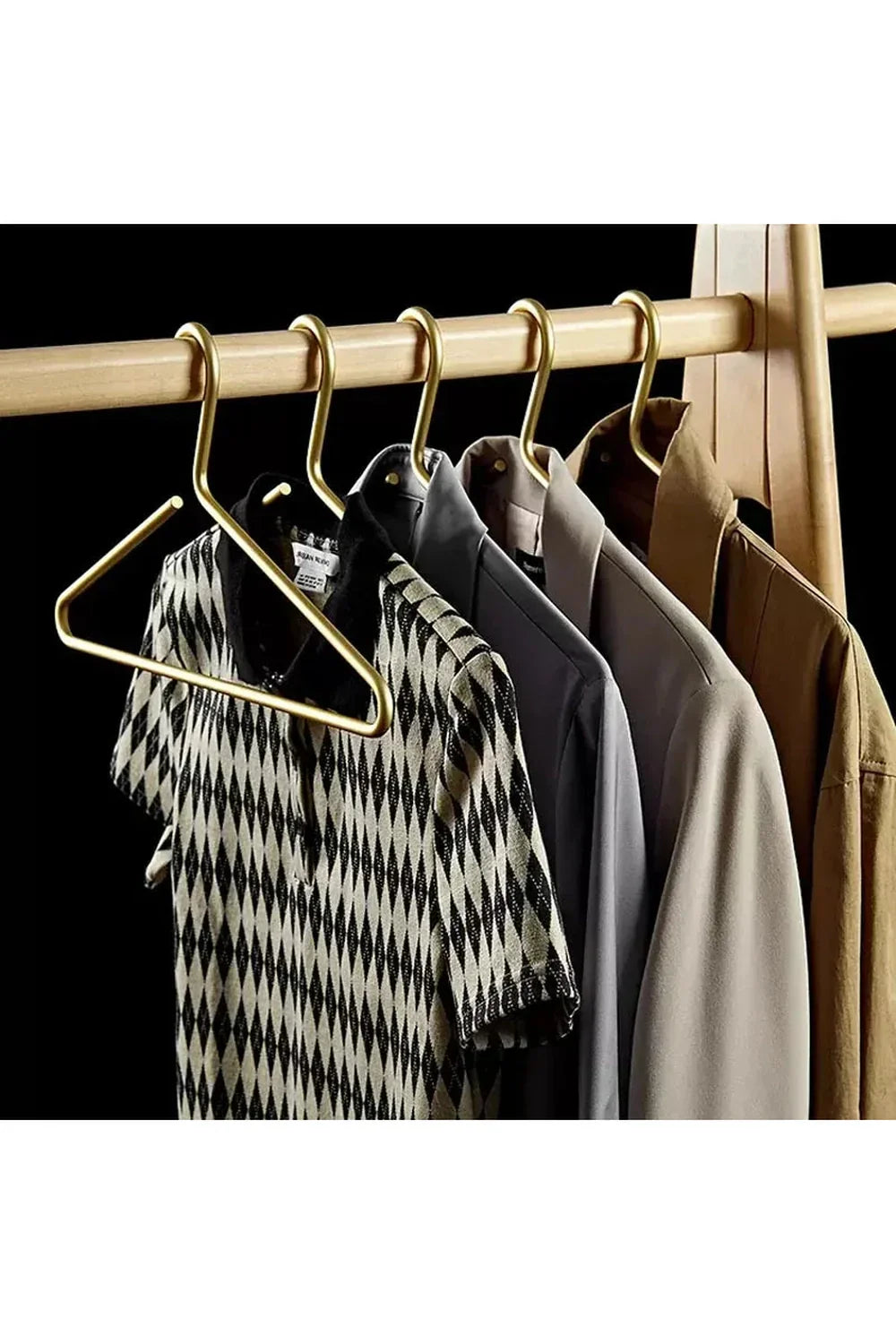 LuxeLine Metal Hanger