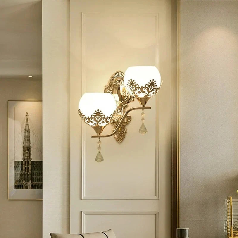 LuxeGlow - Gold LED Wall Lamp for Mood Lighting