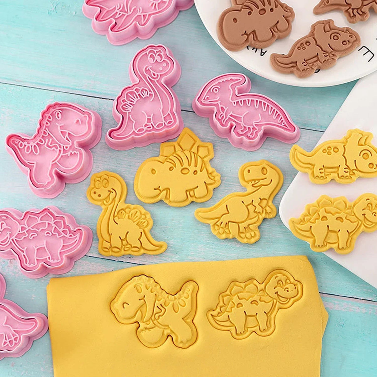 DinoBak - Fun Dino Cookie Cutters Set 8 pieces