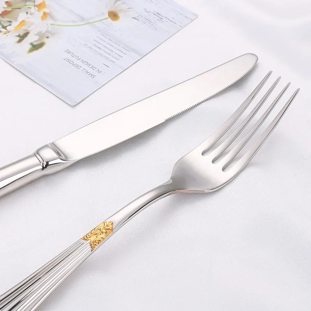 LuxSpoon | Elegant cutlery set in golden design