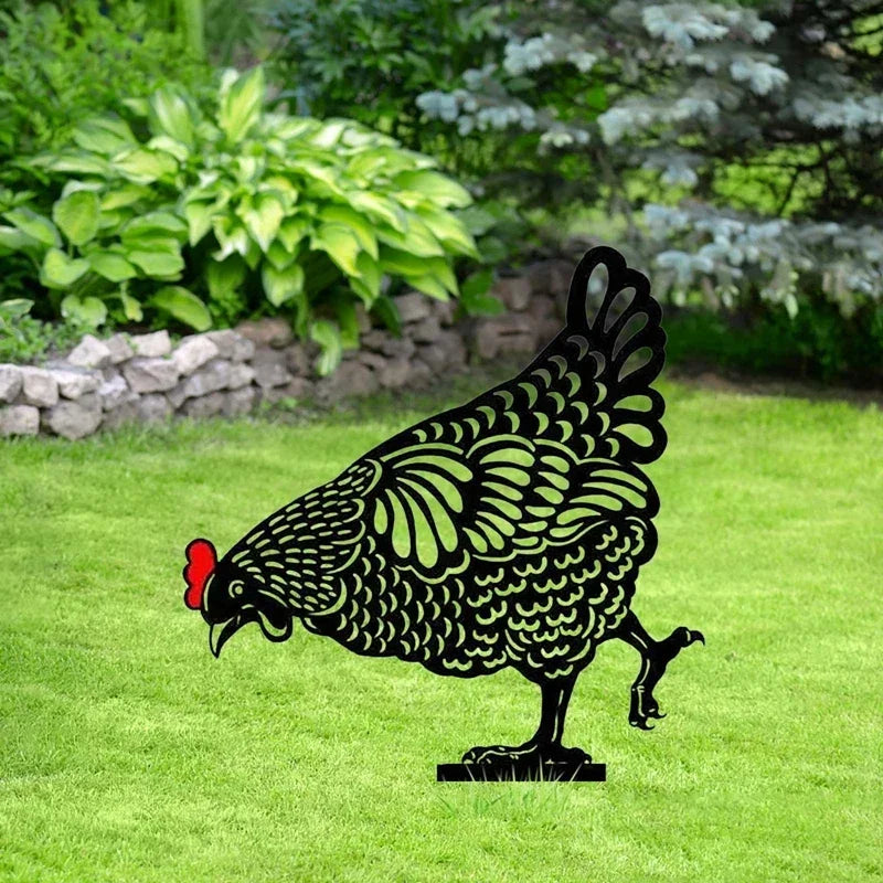 Luxury chickens that will bring humor and elegance to the garden!
