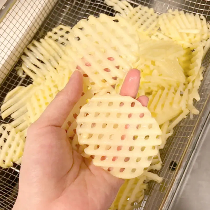 CrissChef Potato Slicer | Grid Shape & Stainless Steel | Creative Vegetable Chips | Wooden Handle
