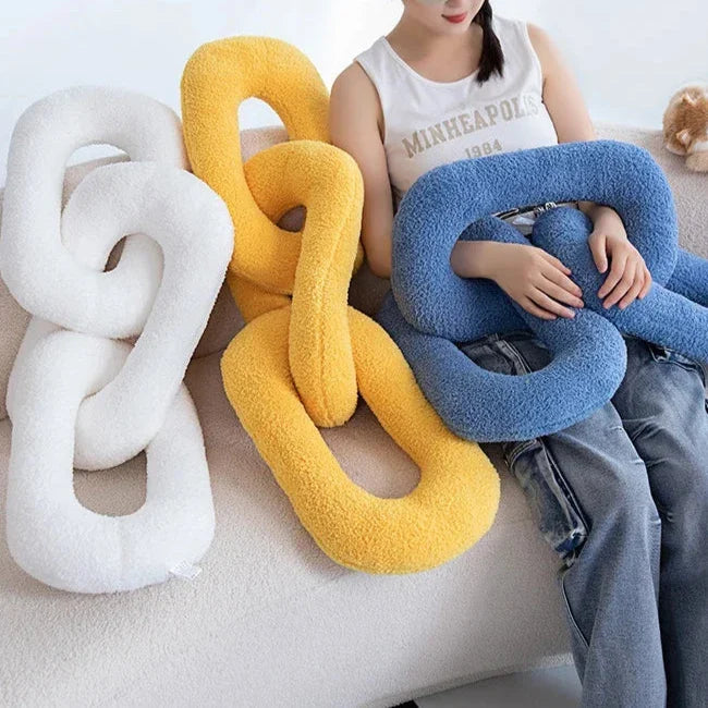 Chain Knot Cushion