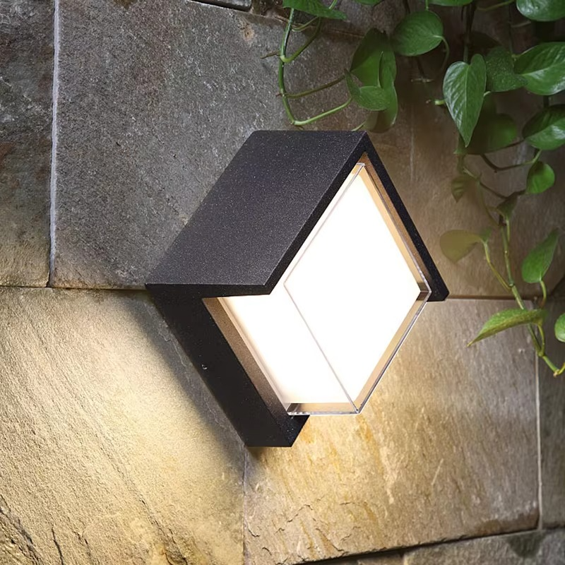 Modern Outdoor LED Wall Light with Motion Sensor – Waterproof IP65 Security Lighting
