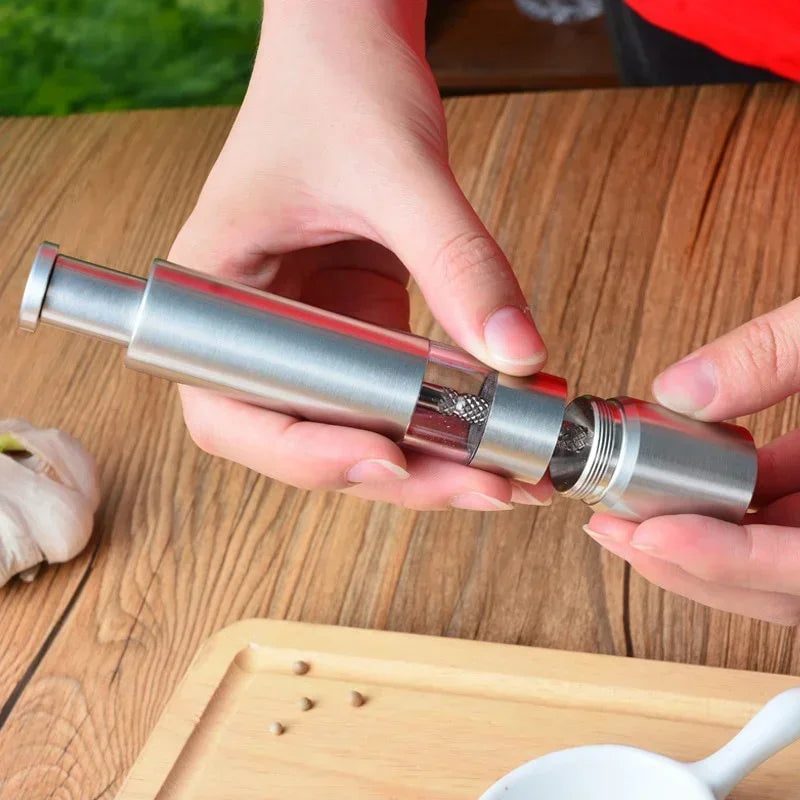 Stylish Pepper and Salt Grinder with Manual Mechanism