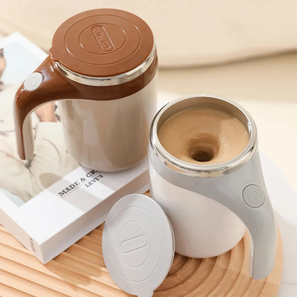 Rechargeable self-stirring mug