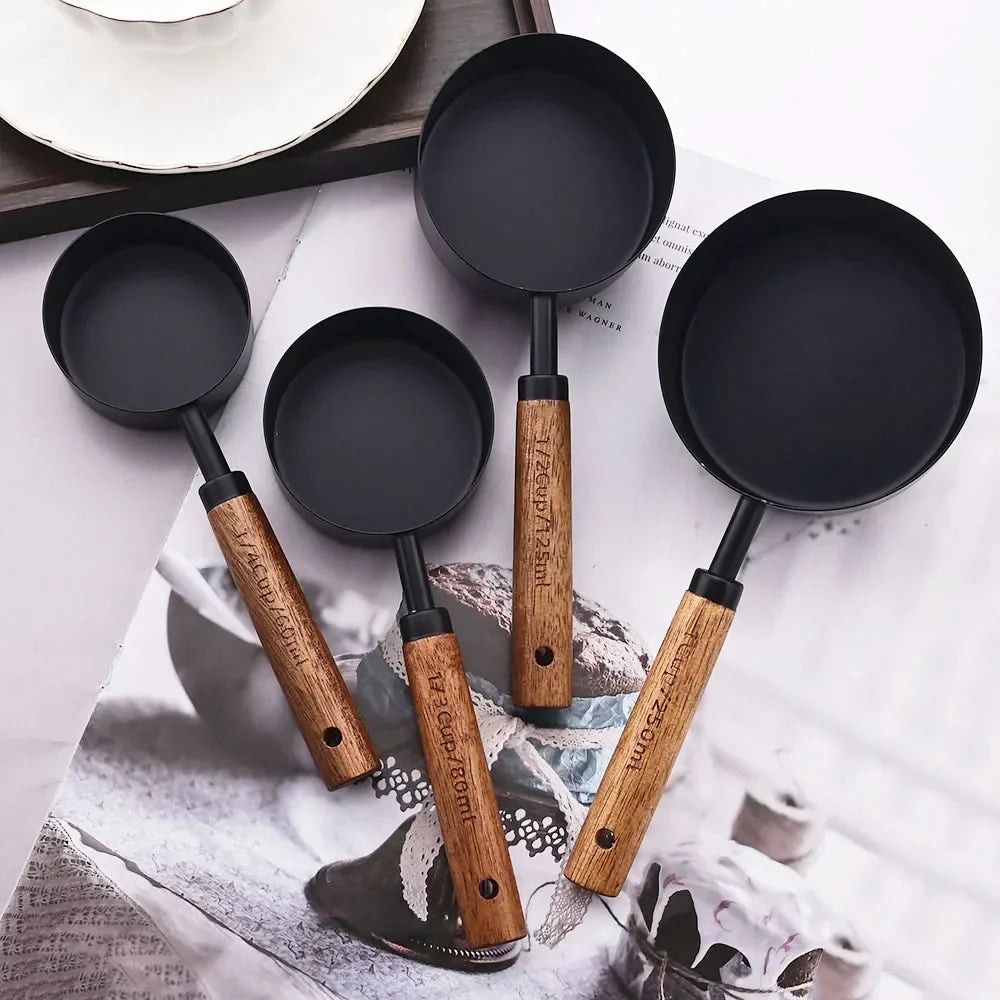 Lyra Measuring Cups & Spoon Set
