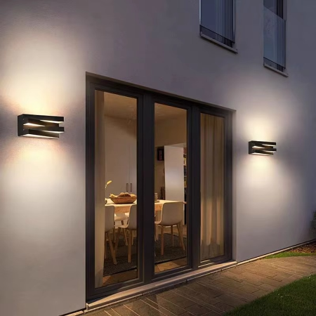 Weather-Resistant LED Wall Lamp for Exterior Elegance