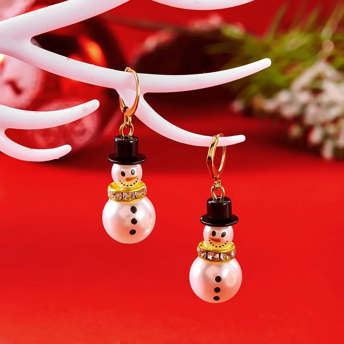 CrystalChill | Shiny Snowflake Earrings