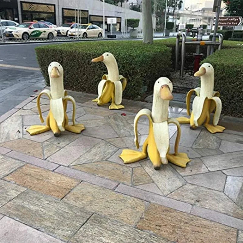 BananaDuck Decor Figure – Playful Resin Decoration for Indoors or Outdoors