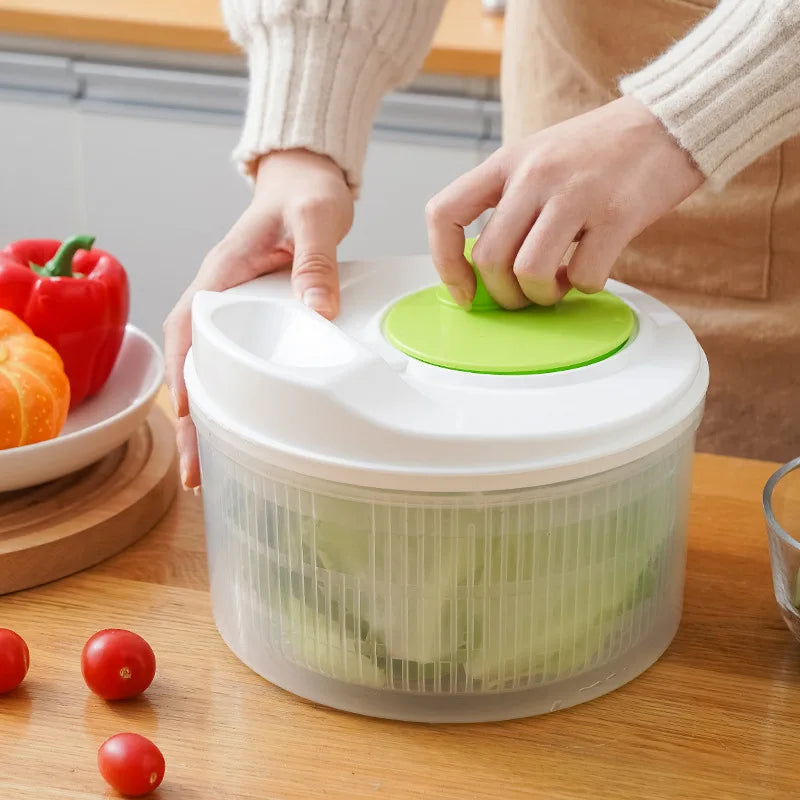 Clever tool for washing and scrubbing daily