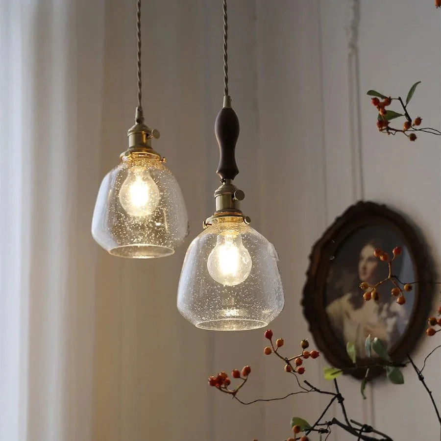 NostalgiaLuxe - Elegant vintage glass lamp - Sophisticated ambiance guaranteed