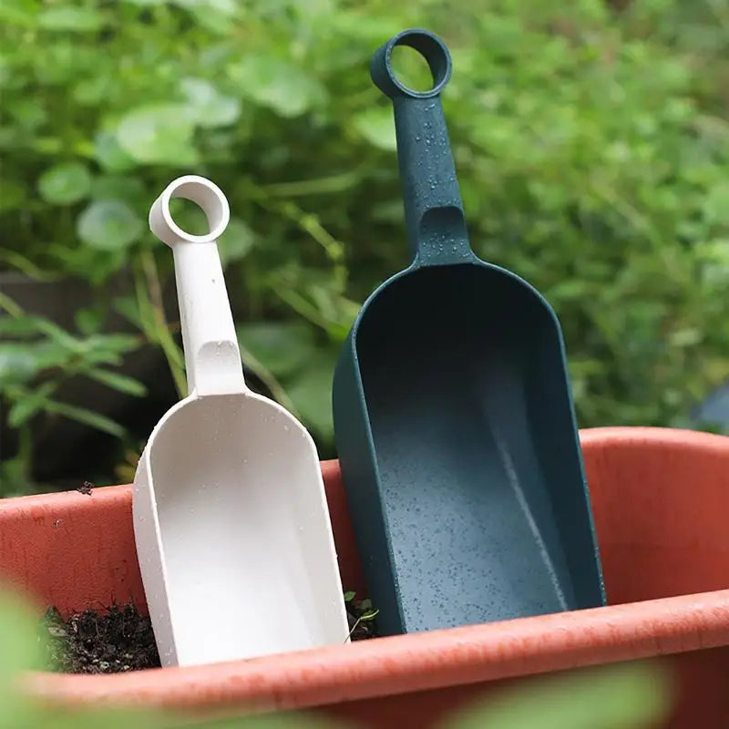 Plantiva Plastic Garden Trowel | Ergonomic Handle | Space-Saving & Lightweight | Available in 2 Sizes