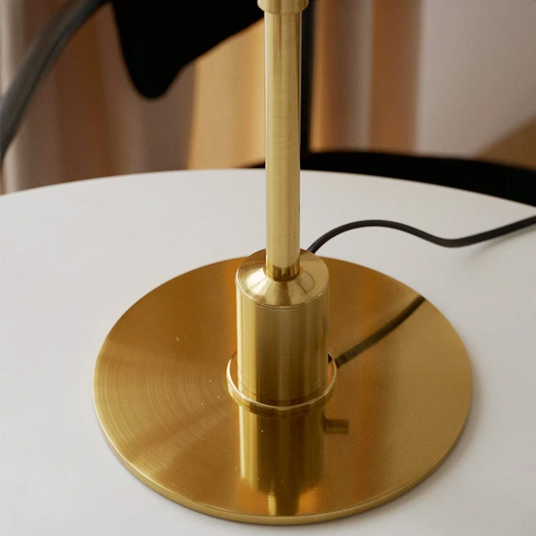 Retro Design Glass Table Lamp