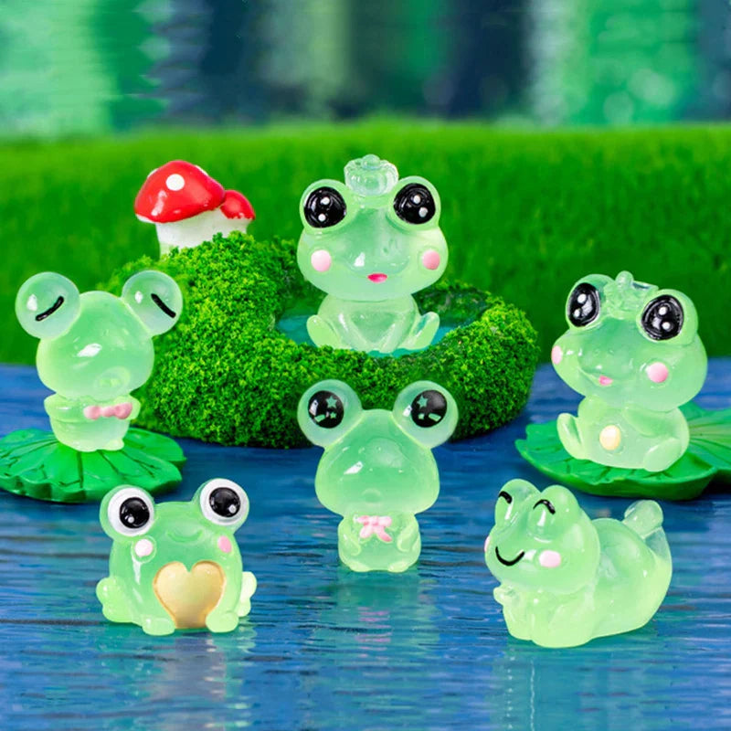 LumoFrosch Figure Set | Glowing Mini Frogs | For Fairy Garden, Aquarium & Decoration