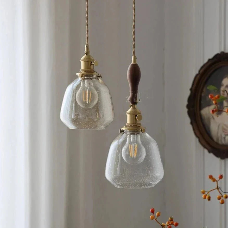 NostalgiaLuxe - Elegant vintage glass lamp - Sophisticated ambiance guaranteed