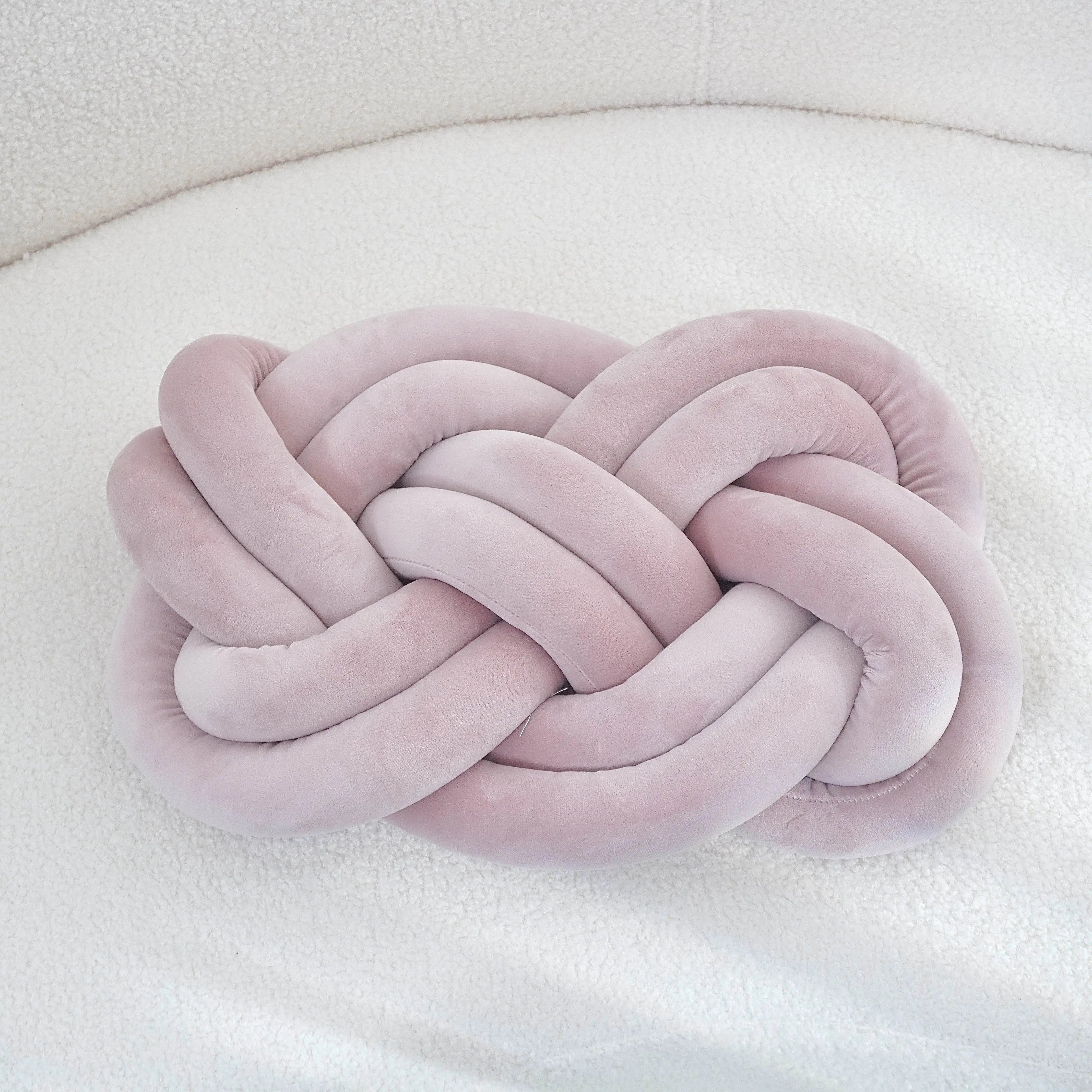 Decorative Cushion | Knotted Geometric Design | Washable Polyester | 40×30 cm