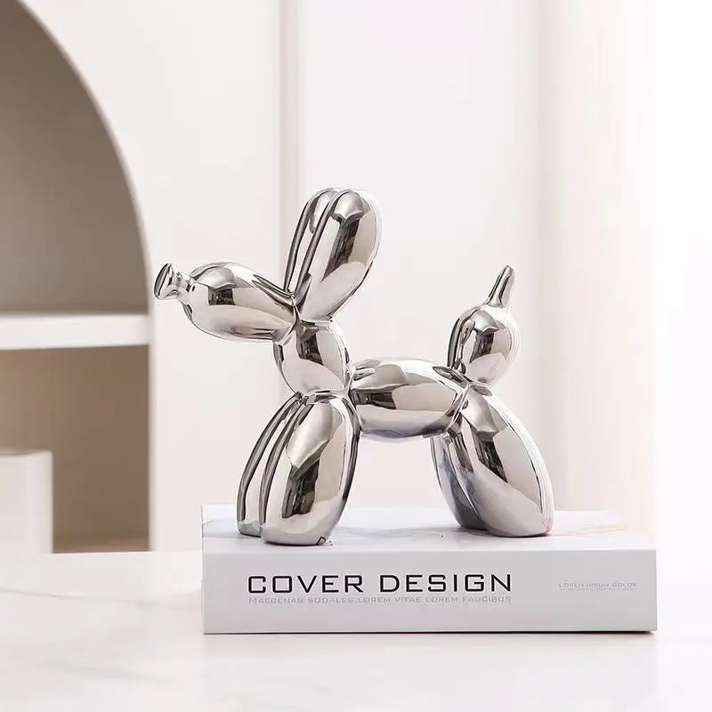 – Small dog sculpture made of balloons