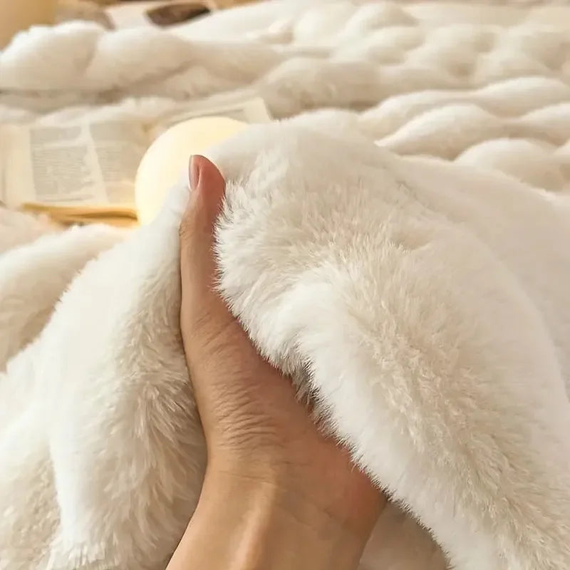 FurLuxe | Reversible Faux Fur Blanket