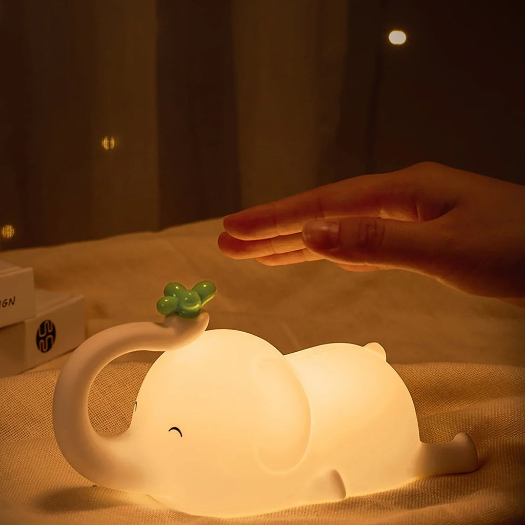 LumiDum LED Night Light | Soft Silicone | 3 Brightness Levels | Portable & Rechargeable | 17.7 × 9.1 cm