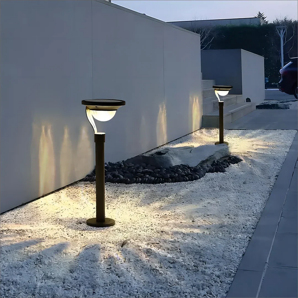 – Ultra high-performance solar lamp for outdoor use