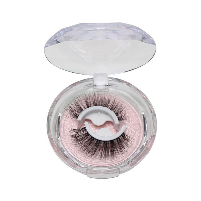 Reusable self-adhesive lashes for dramatic moments