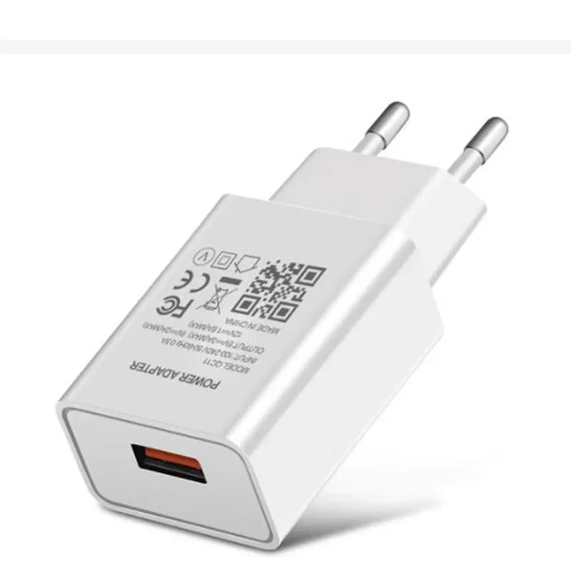 TriConnect charging cable | 3-in-1 & retractable | 100W fast charging | for iPhone & Android