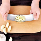 KnobiPro Garlic Press | Manual | Stainless Steel | Robust Design & Easy Handling | 19 × 4 cm
