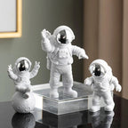 Measure time in the company of a cosmic hero