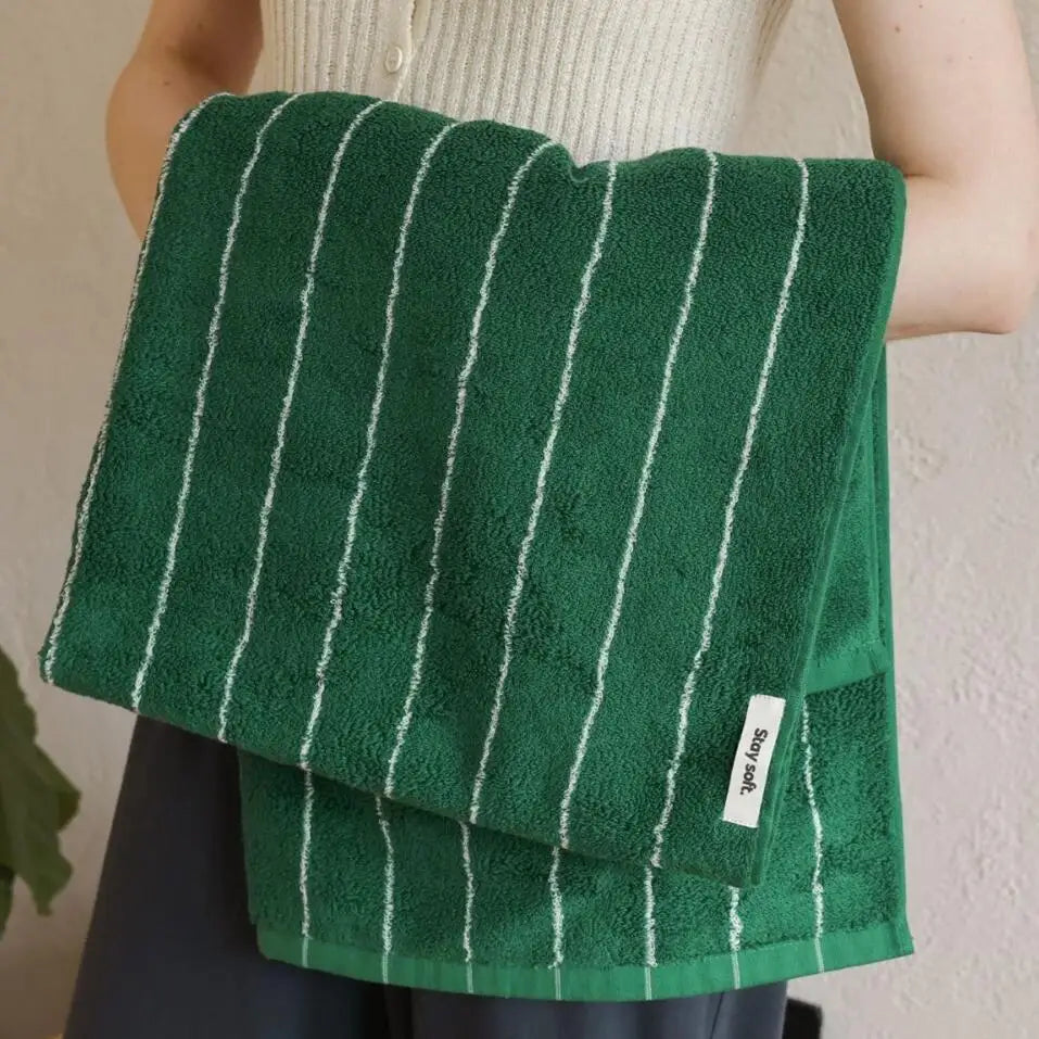 Retro Striped Pure Cotton Towels – Soft & Absorbent
