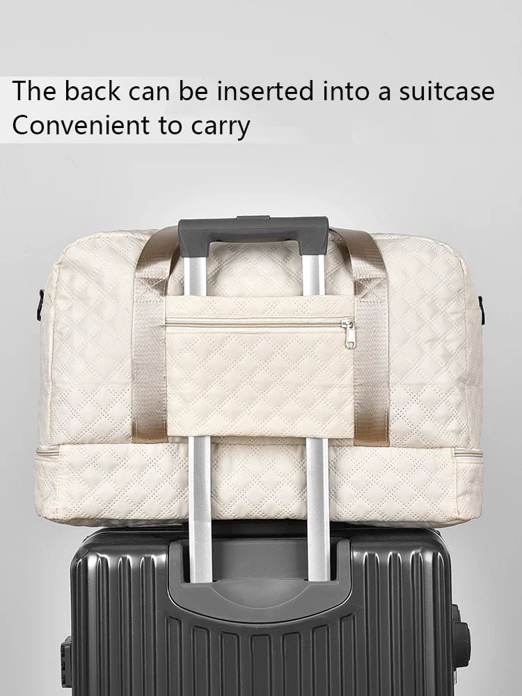 Raumio TravelFlex Lightweight Travel Bag with Diamond Pattern | Large Sports & Weekend Bag with Shoe Compartment & Wet Compartment | Cabin Luggage Suitable & Foldable